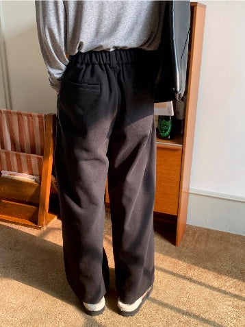 Pantalons décontractés en laine plissée à coupe droite 