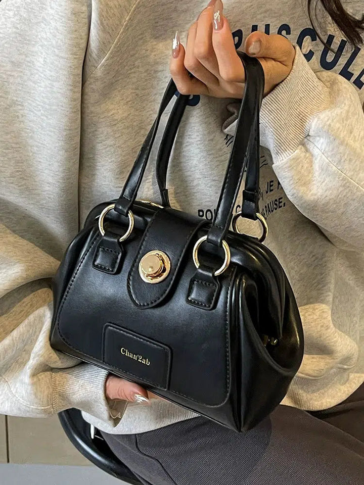 Adjustable Strap Sleek Shoulder Handbag