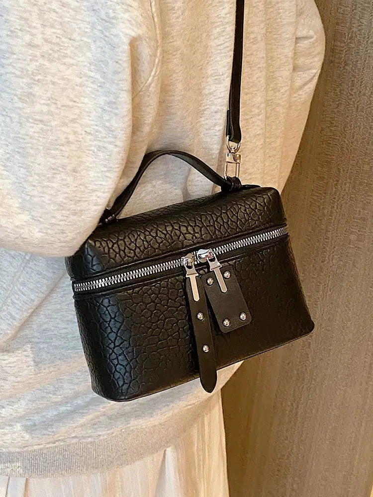 Adjustable Strap Textured Carry Bag