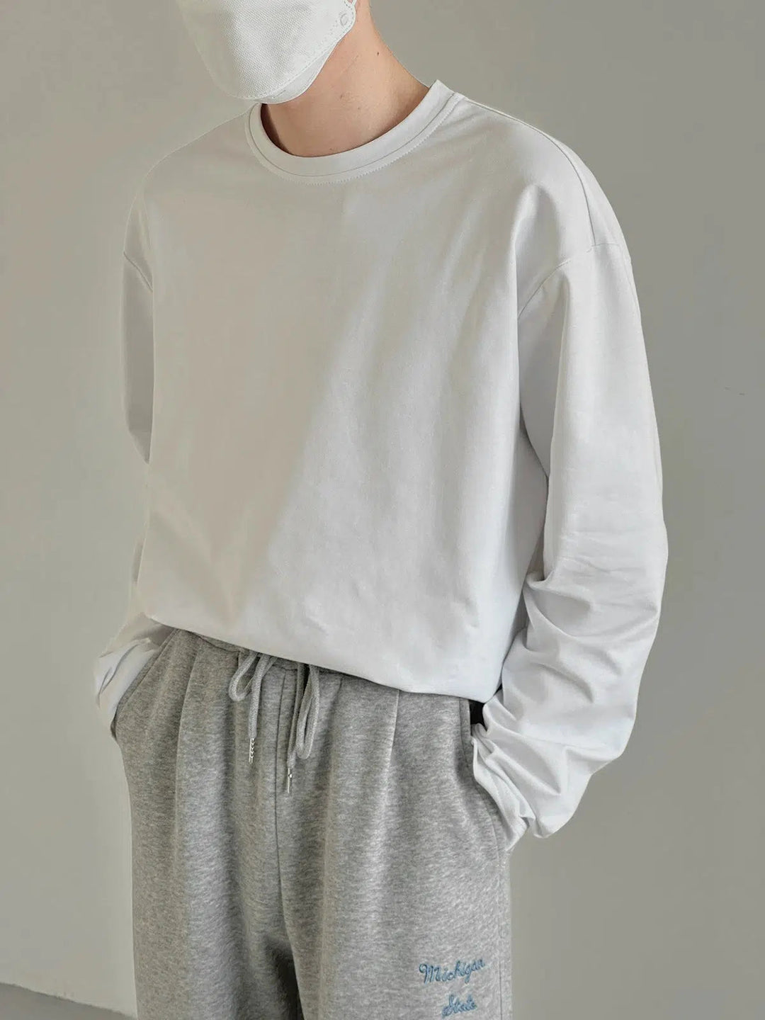 Basic Round Neck Pullover
