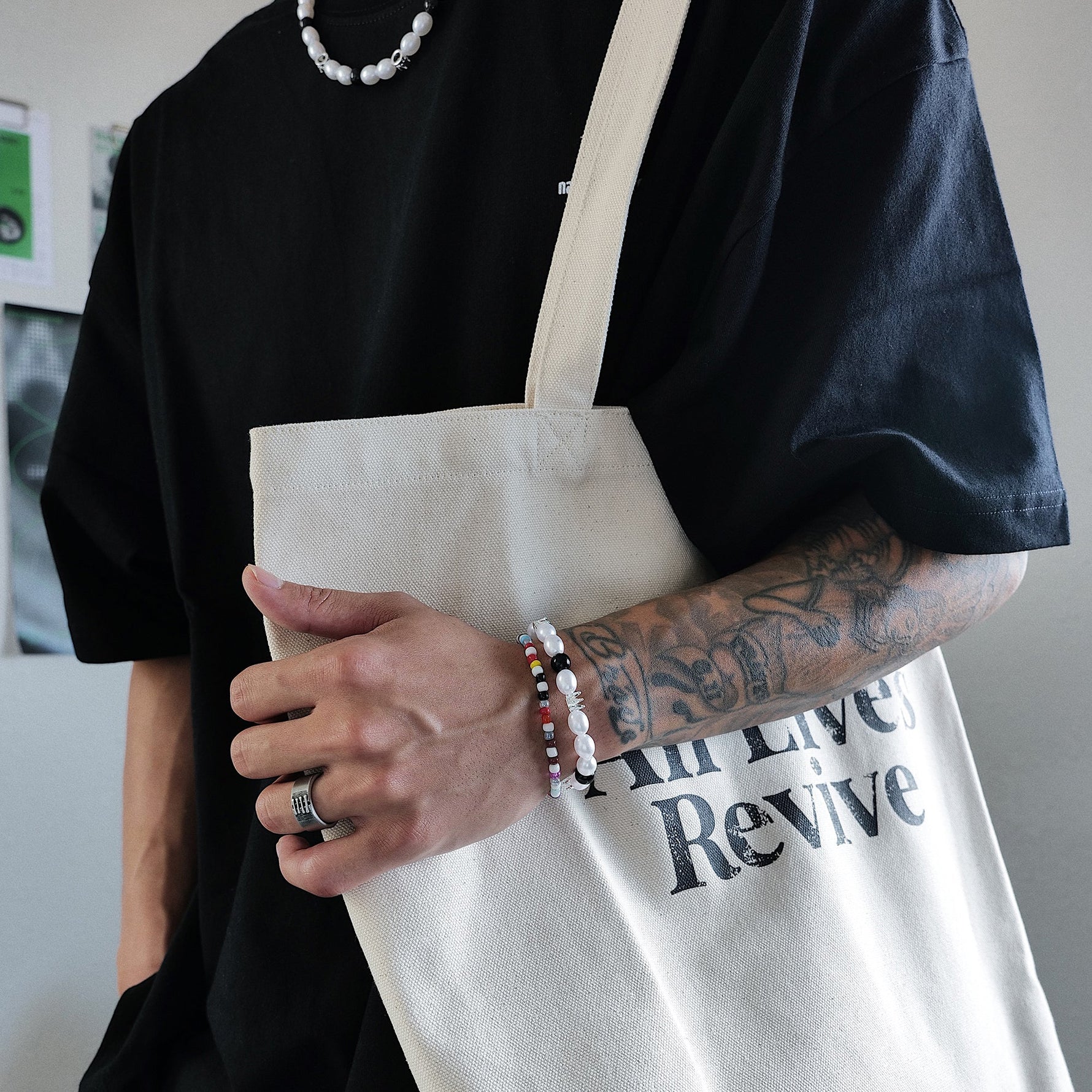 Black and White Pearl Crown Bracelet