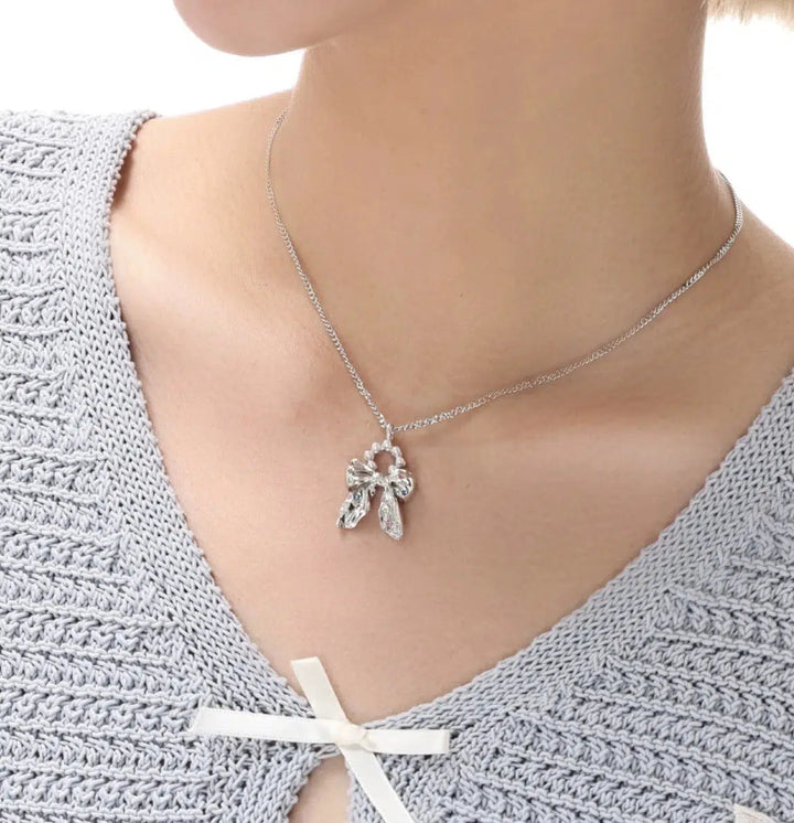 Bow Pendant Necklace