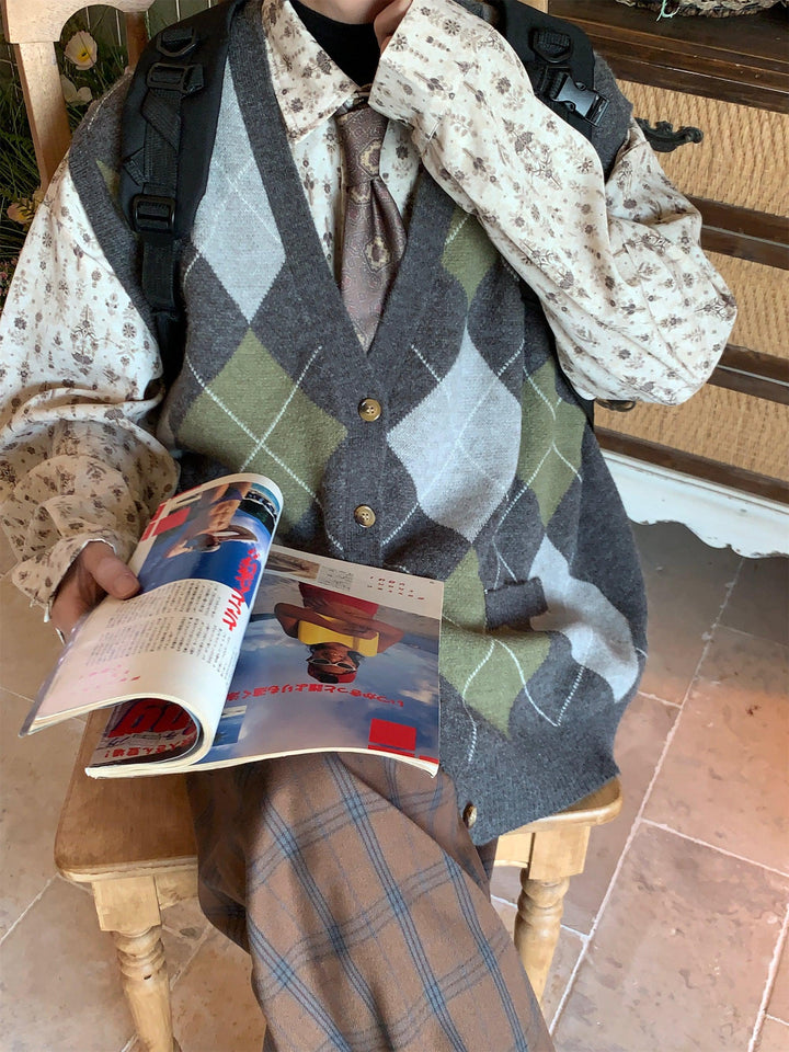 Button Front V Neck Argyle Plaid Vest
