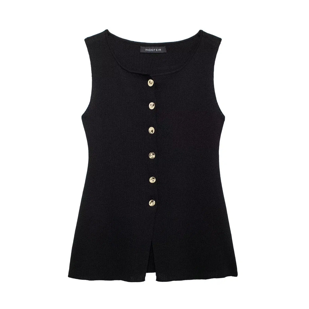 Buttoned Sleeveless Knit Top