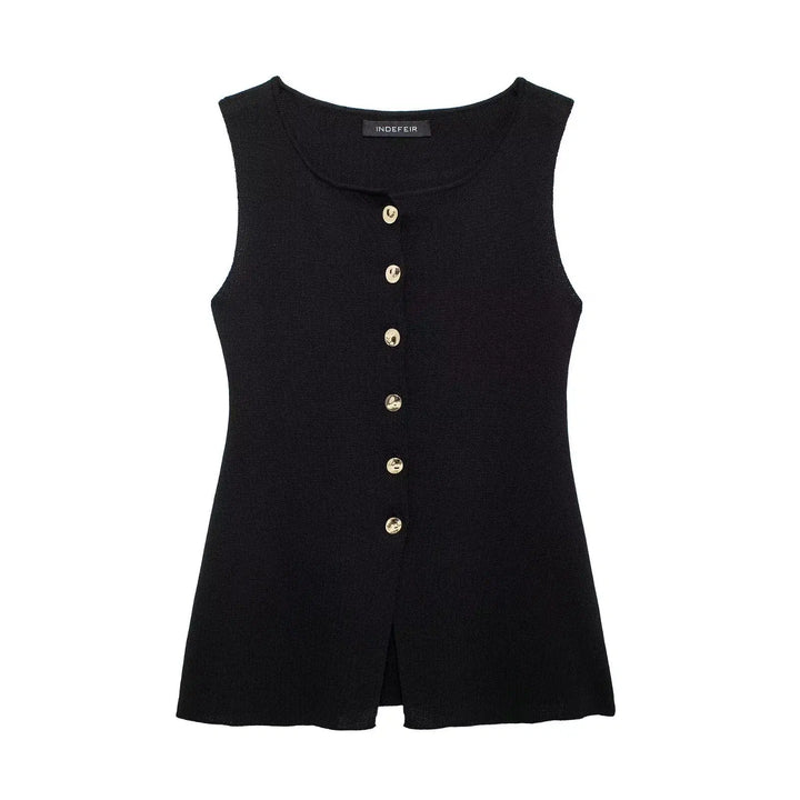 Buttoned Sleeveless Knit Top