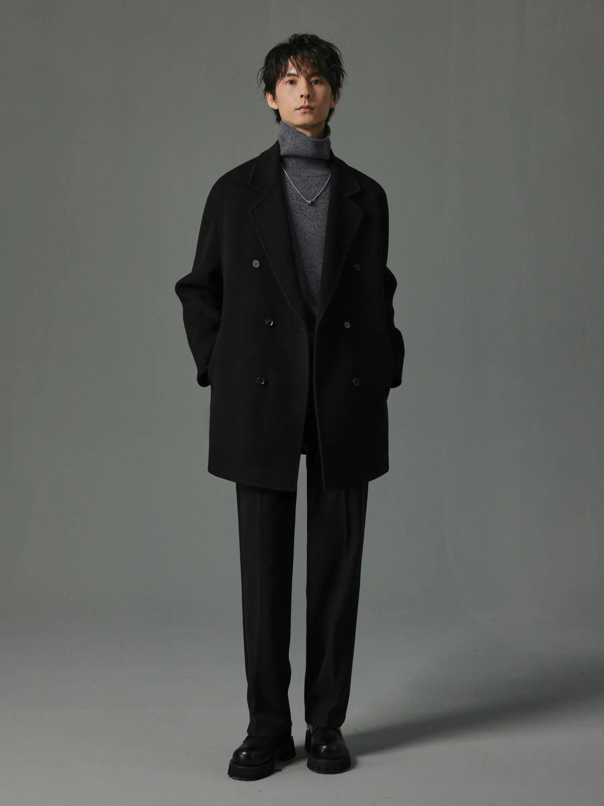 Slim Tapered Pleated Pants