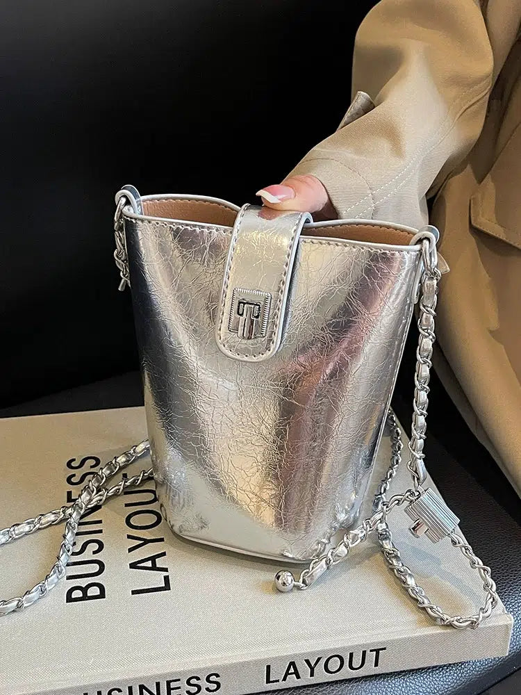 Chain Strap Bucket Bag