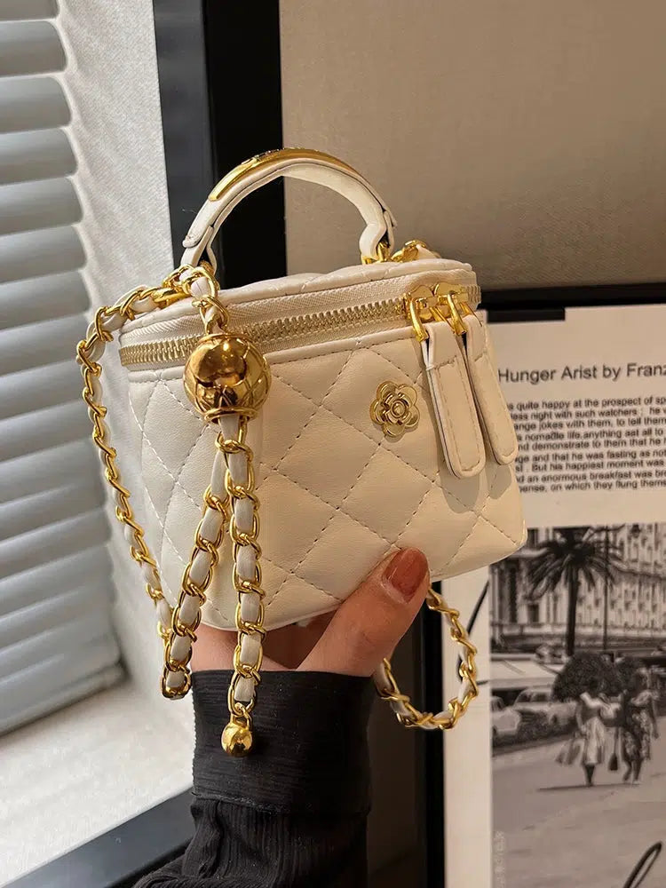 Chain Strap Quilted Handbag