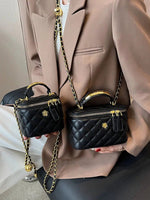 Chain Strap Quilted Handbag