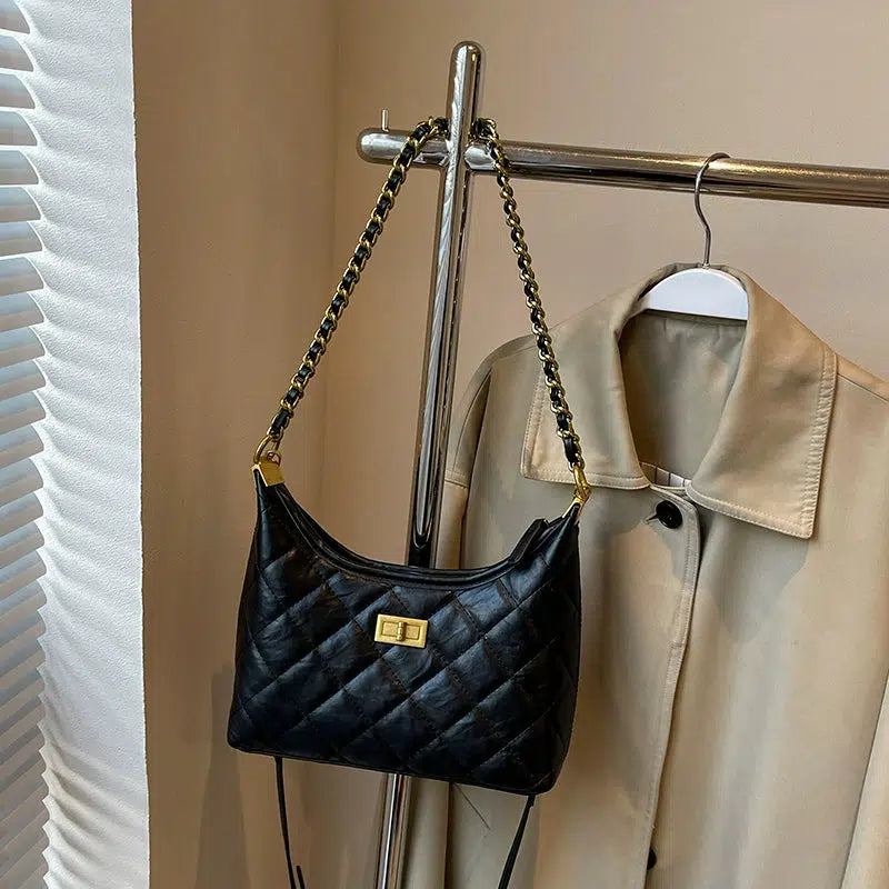 Chain Strap Quilted Shoulder Bag