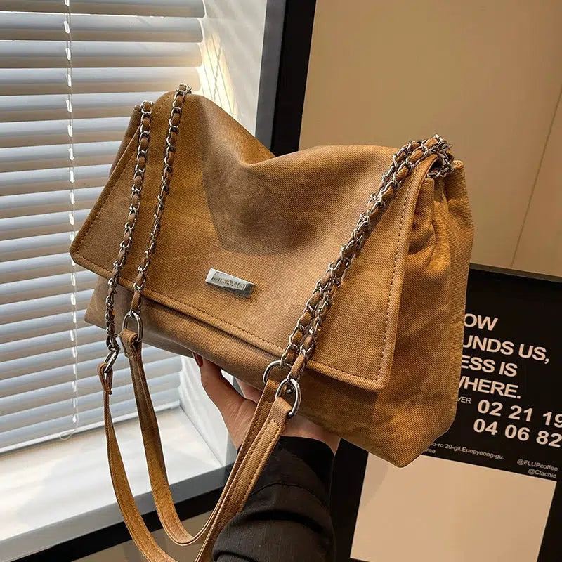Chain Strap Shoulder Bag