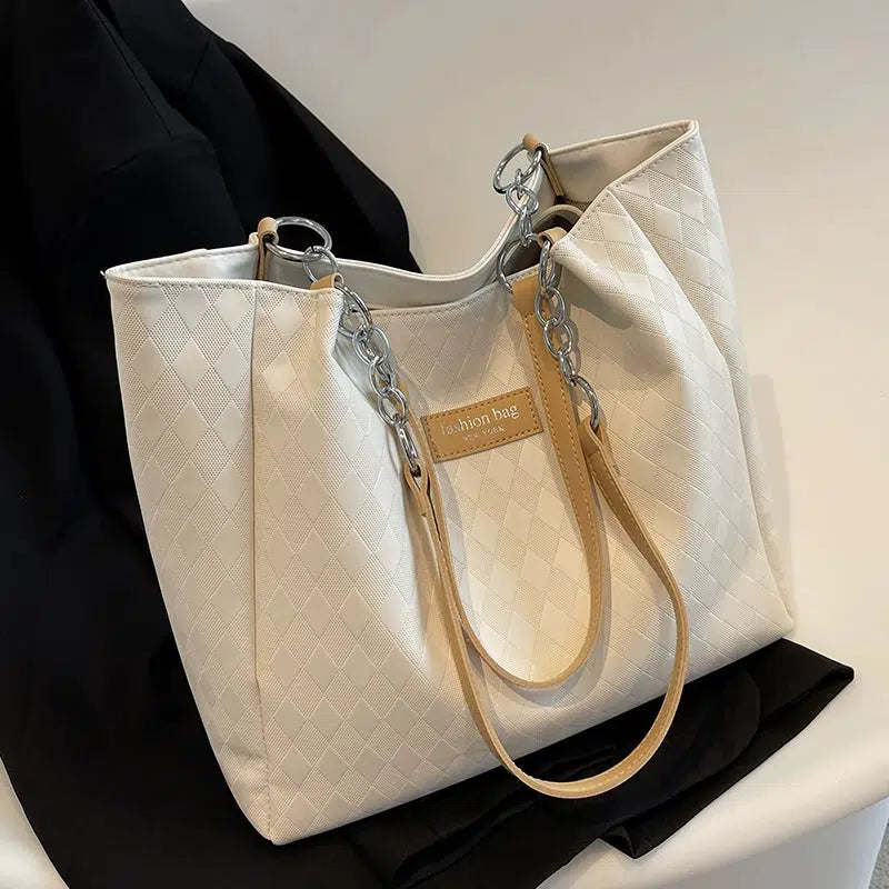Chain Straps Diamond Pattern Tote Bag