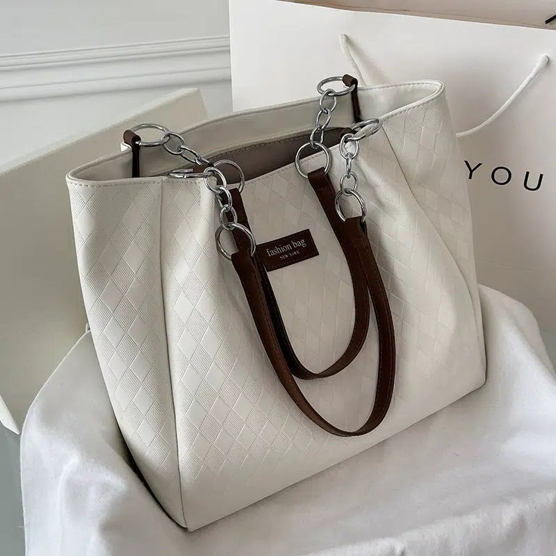 Chain Straps Diamond Pattern Tote Bag