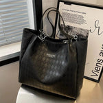 Chain Straps Diamond Pattern Tote Bag