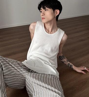 Classic Loose Knit Vest