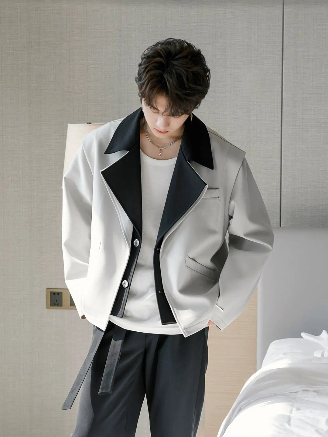 Contrasting Lapel Tailored Blazer