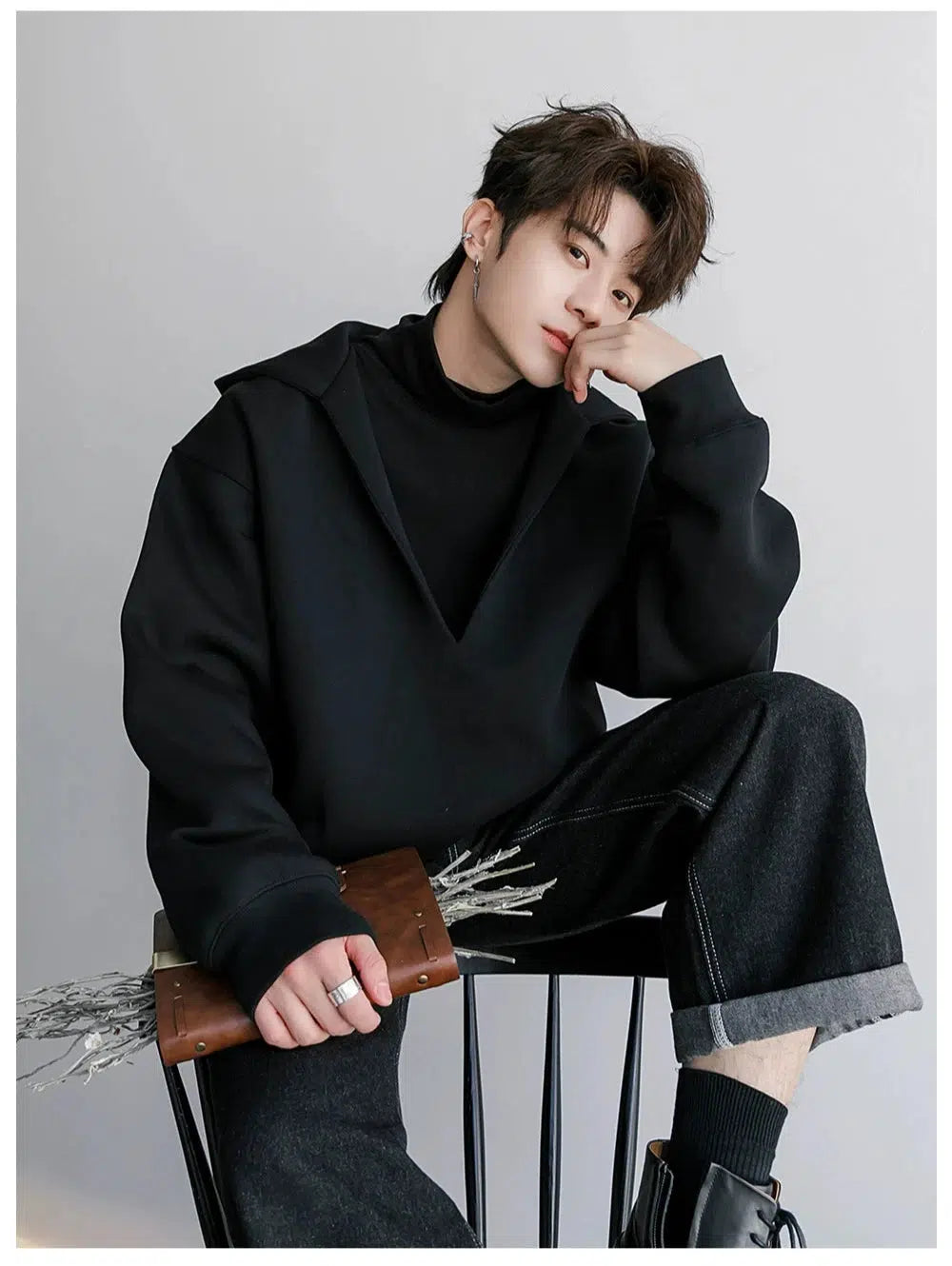 Two-piece V-high Collar Sweatshirt