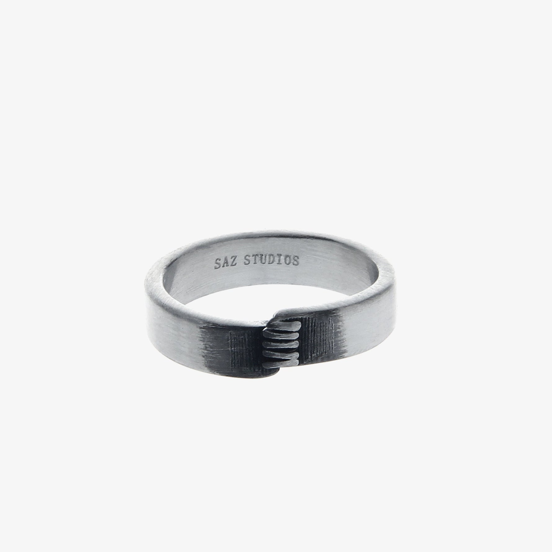 Crack Design Ring
