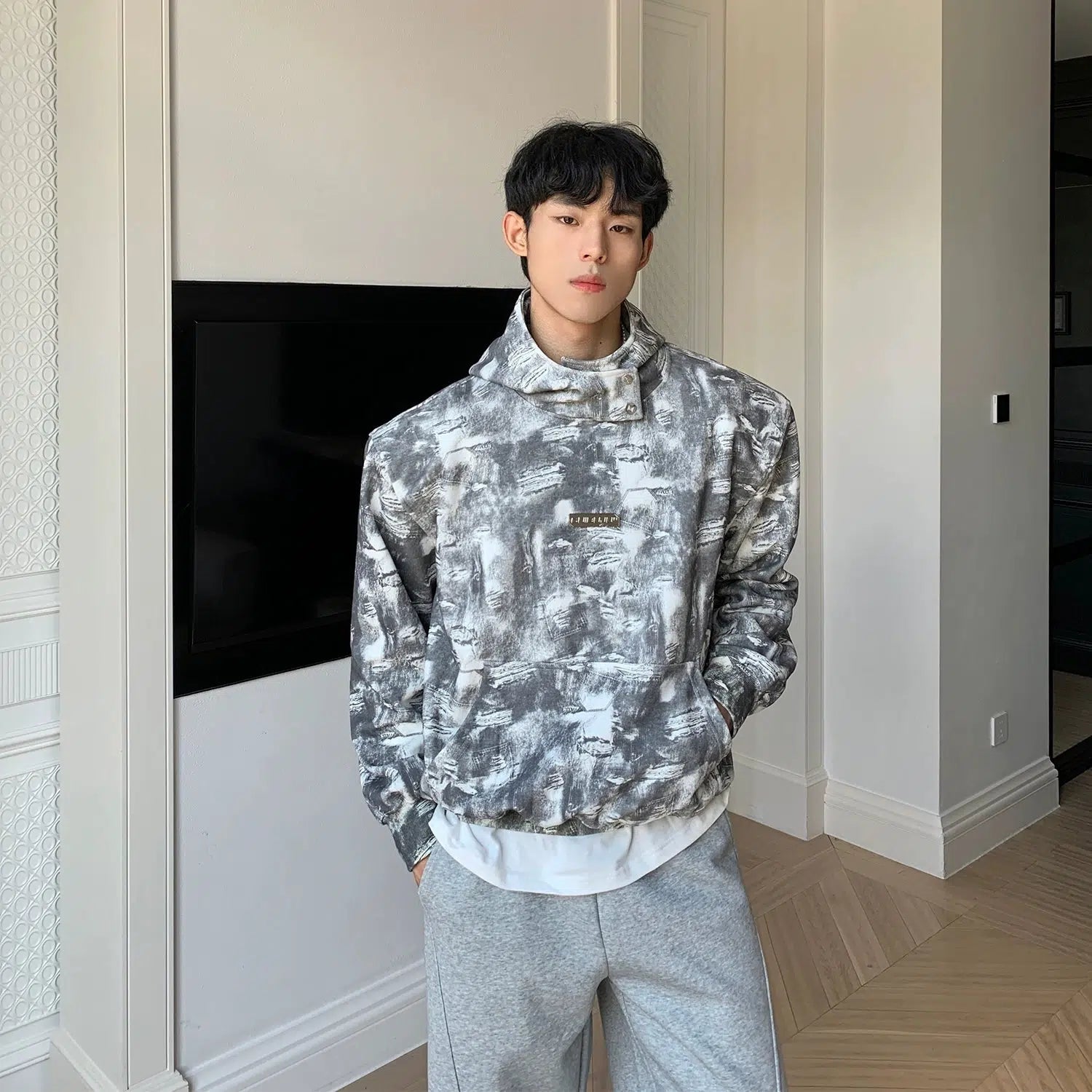 Distressed printing Hoodies with Front Pocket