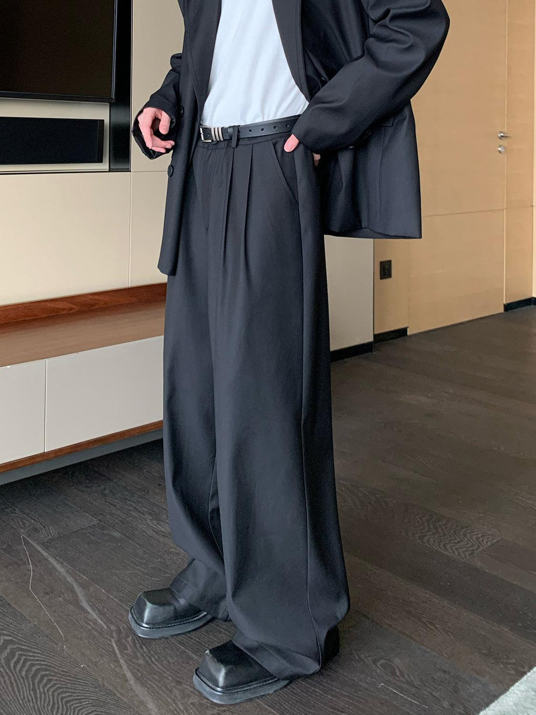Drape Mopping Wide-leg Suit Pants