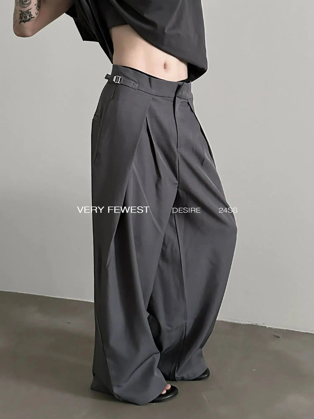Drawstring Wide-Leg Pleated Pants