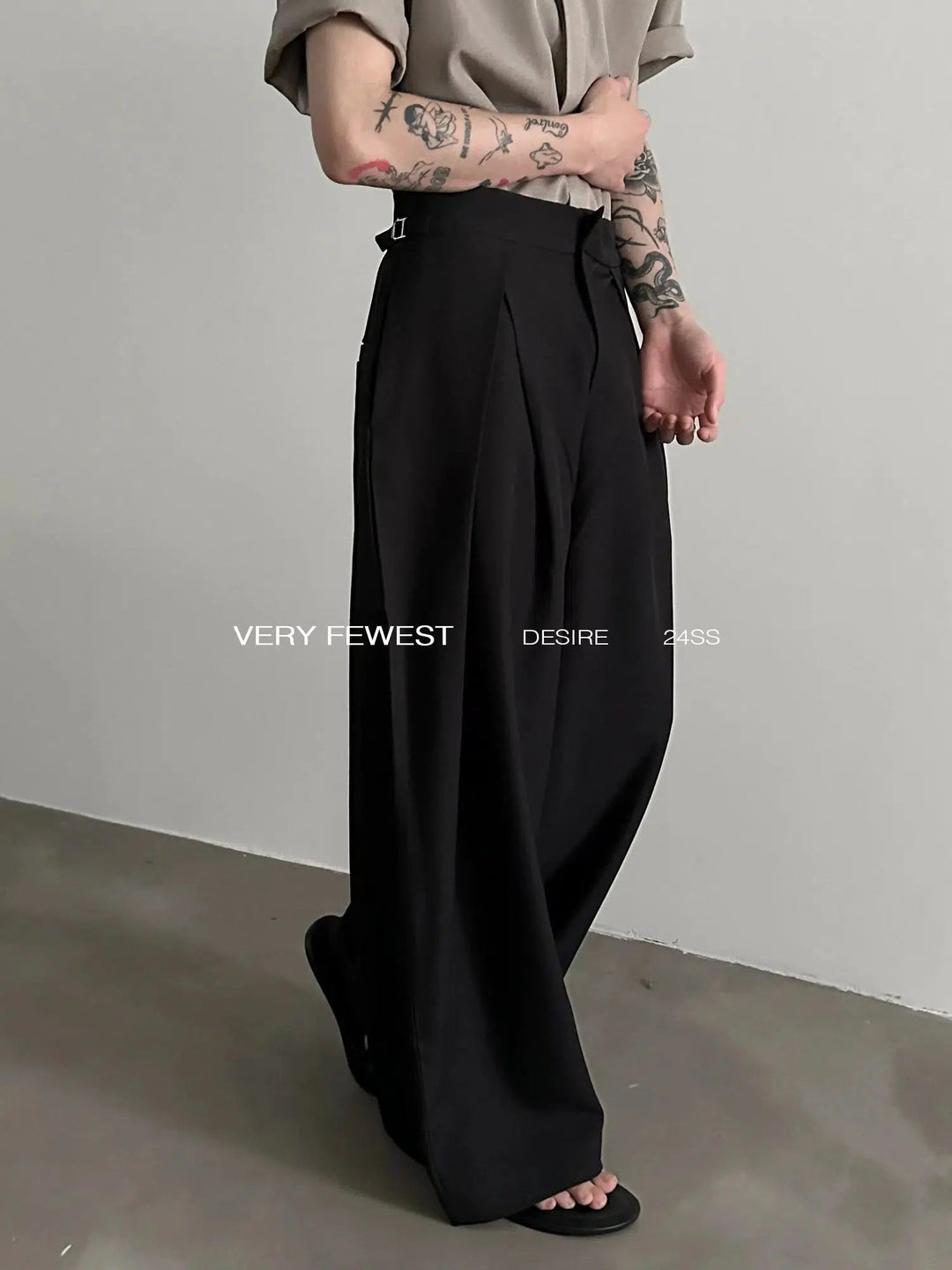Drawstring Wide-Leg Pleated Pants