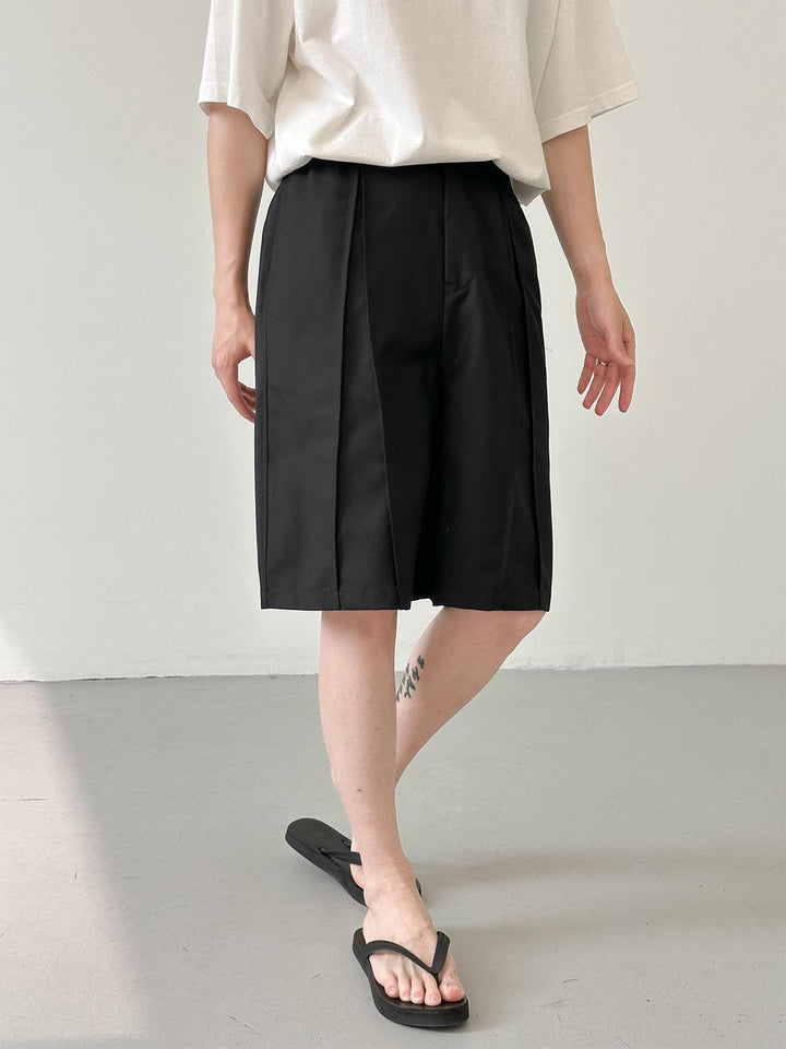 Elastic Waist Pleated Shorts