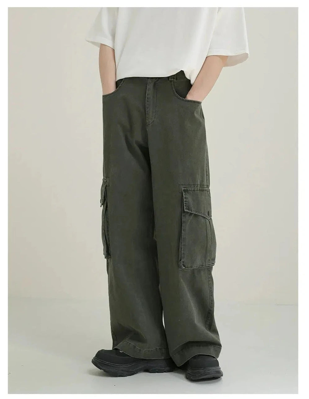 Elastic Waist Wide Leg Cargo Pants
