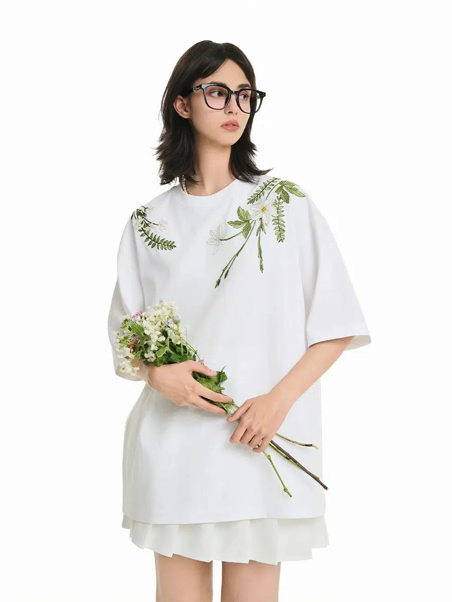 Floral Embroidery Breathable T-shirt