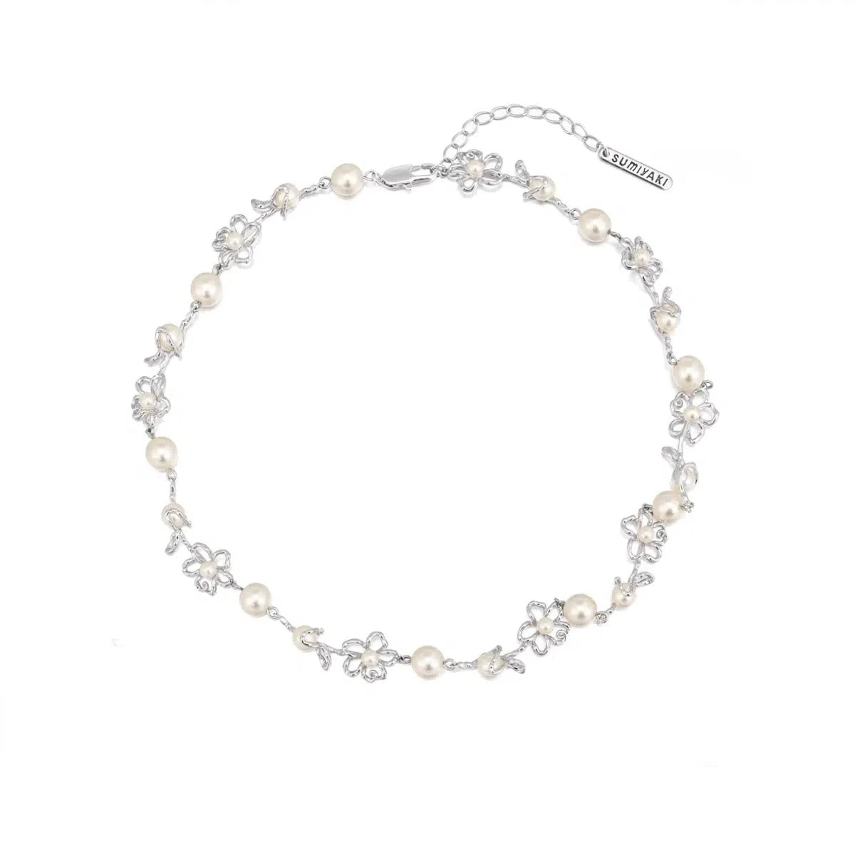 Flower Pearl Necklace