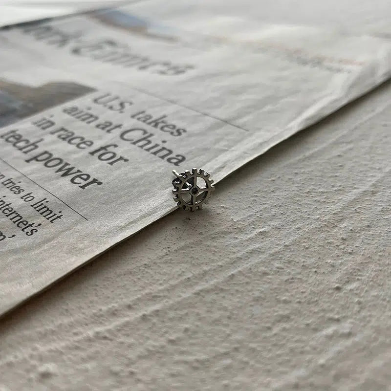 Gear Shape Stud Earrings