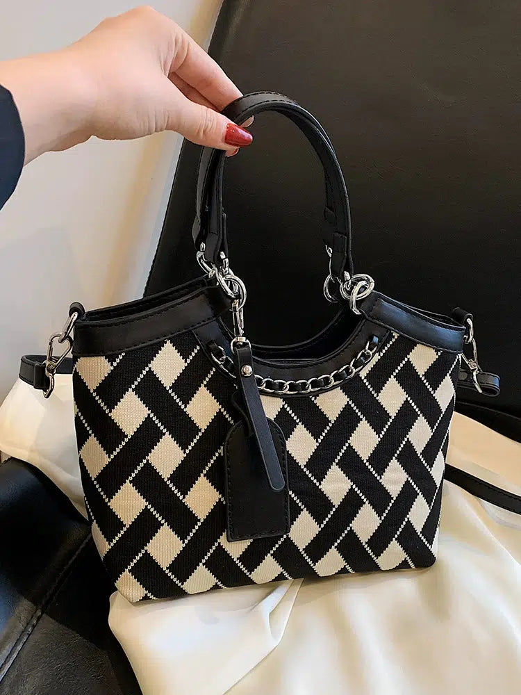 Geometric Pattern Shoulder Bag