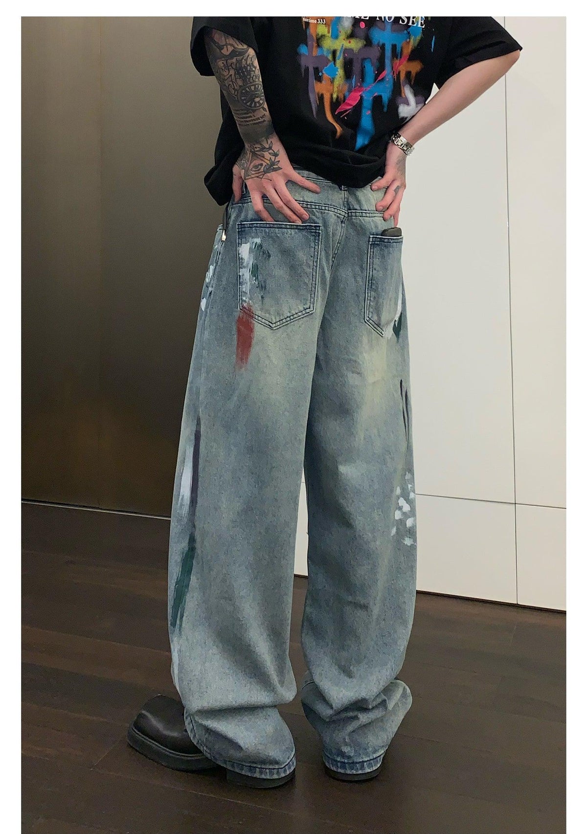 Graffiti Ripped Mopping Jeans