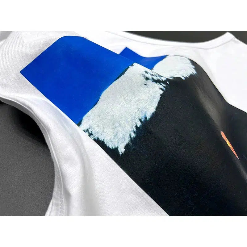 Graphic Print Sleeveless Vest