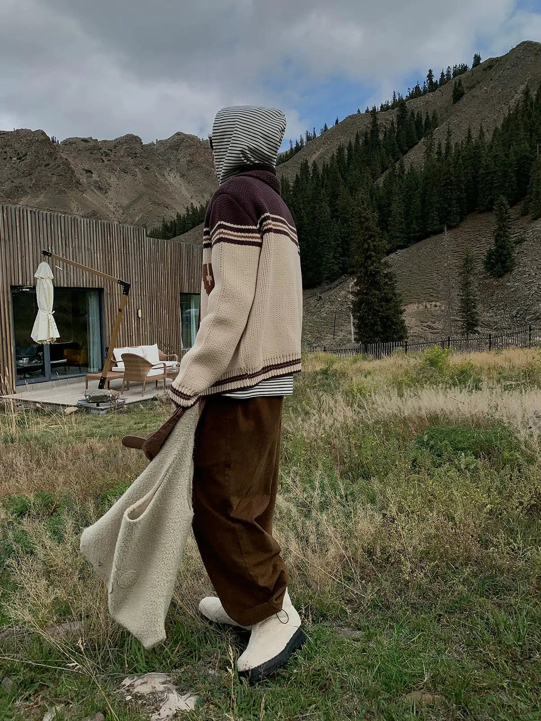 LONELY Graphic Knitted Hooded Jacket