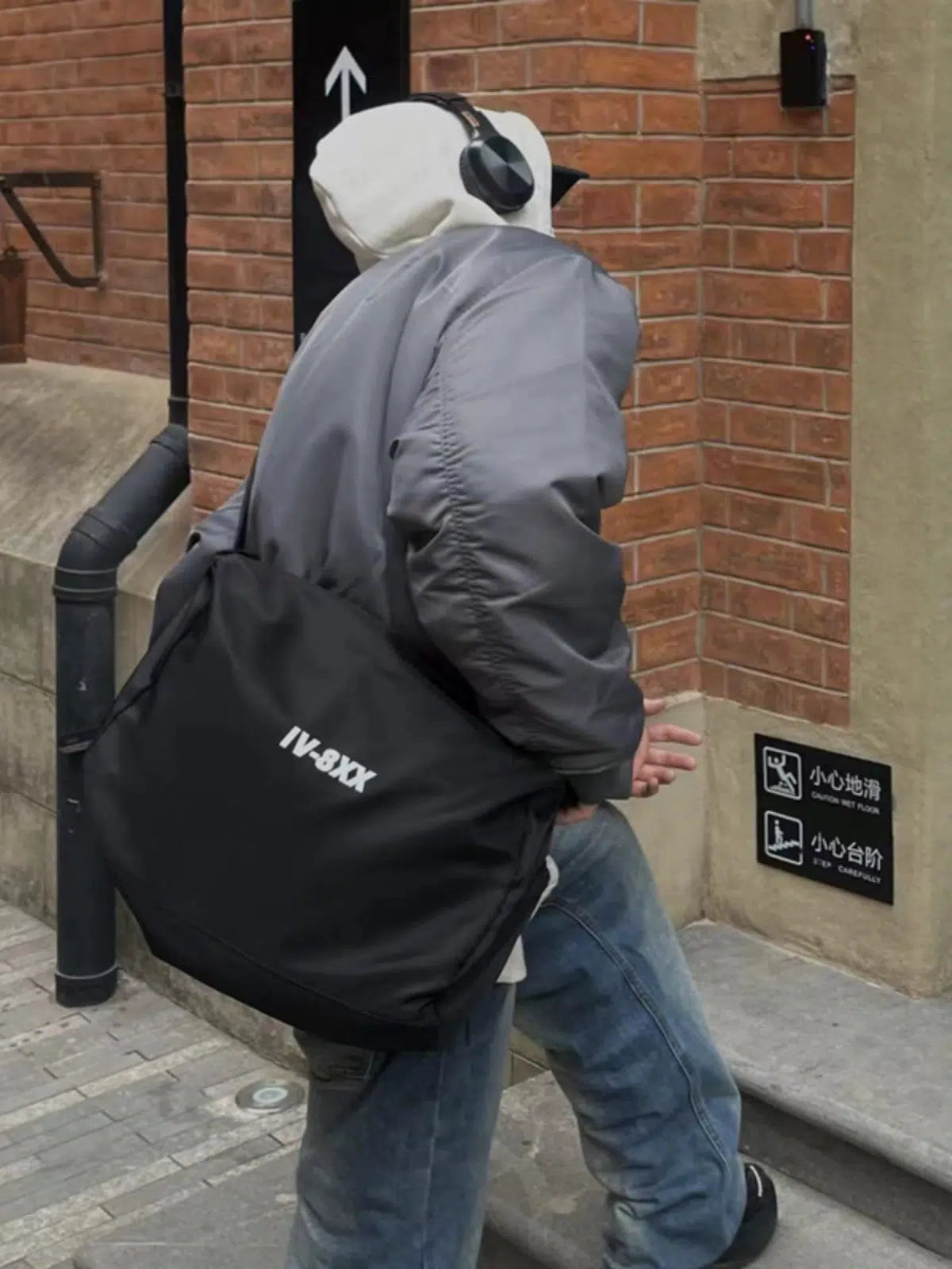 Logo Casual Shoulder Bag