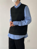 Loose Fit Crewneck Knit Vest