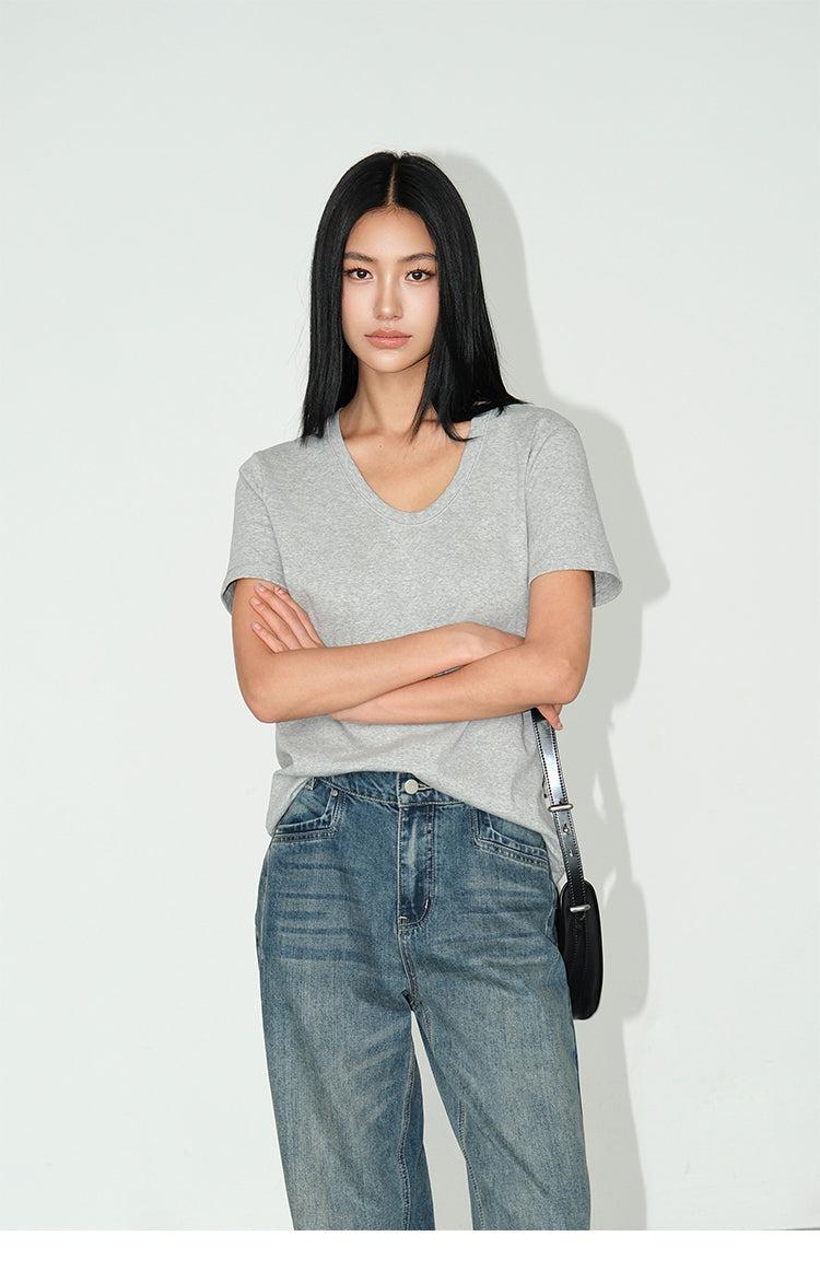 Loose Fit V-neck T-shirt