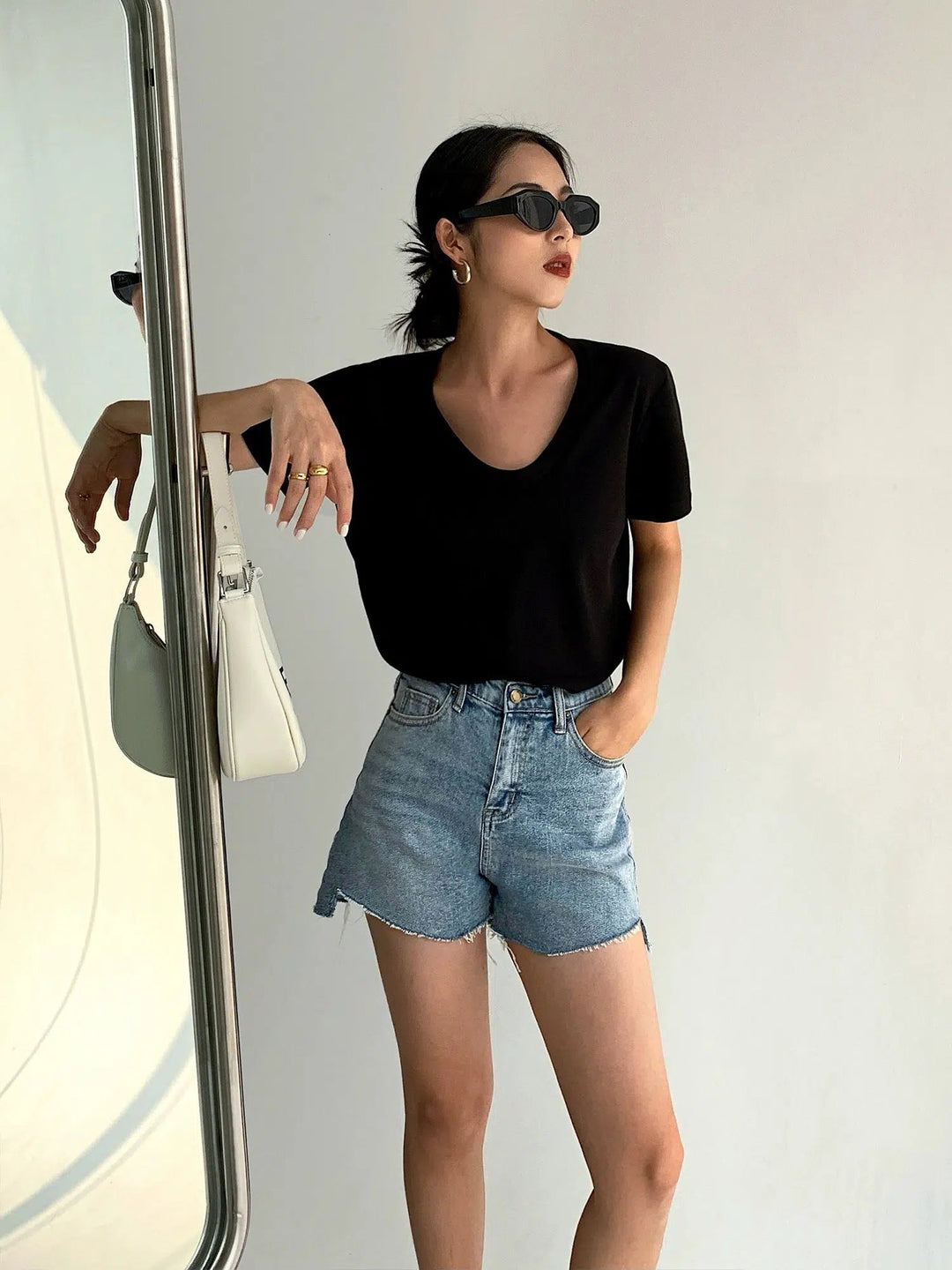 Loose Fit V-neck T-shirt