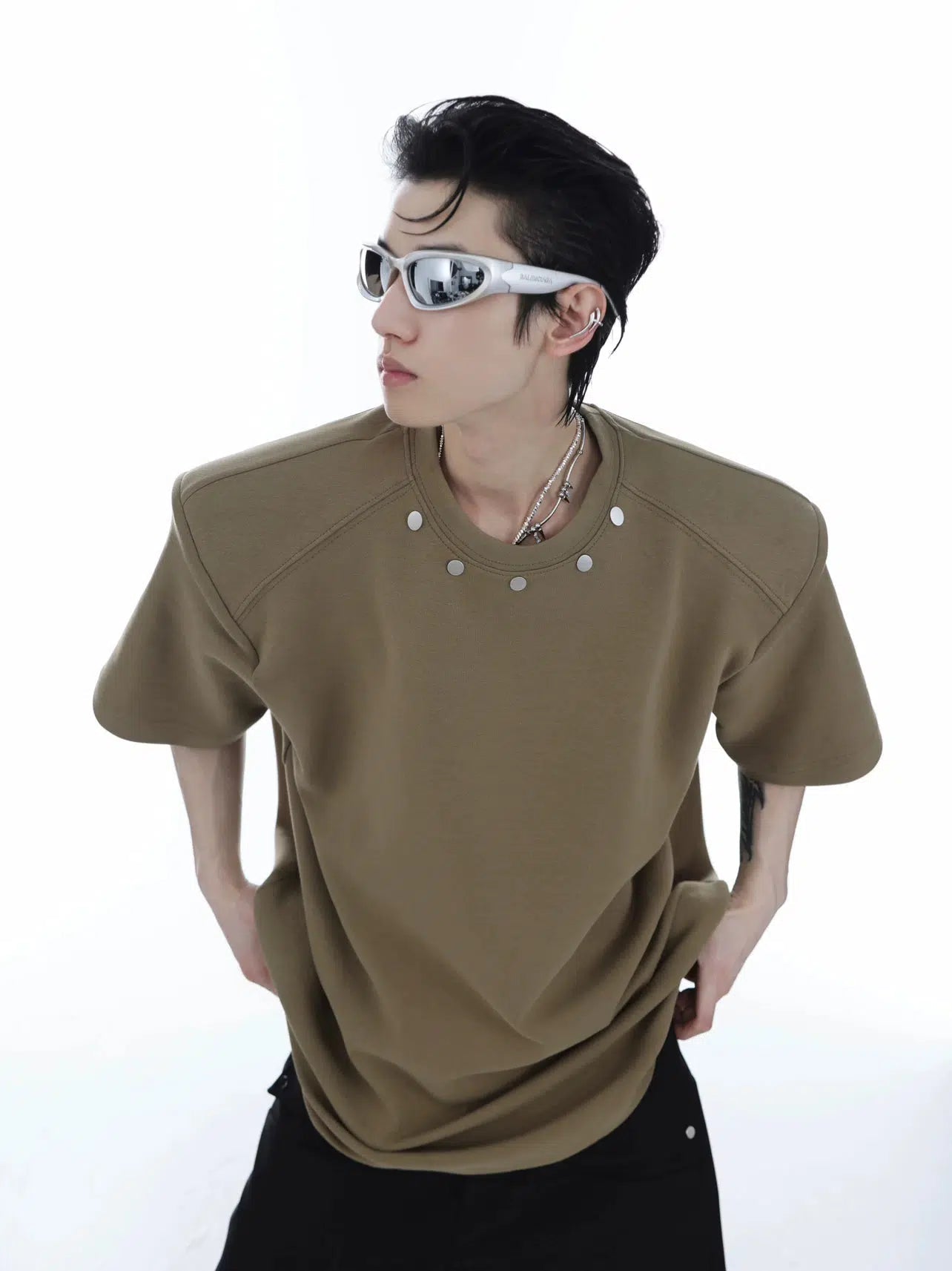 Metal Button Shoulder Pad T-shirt