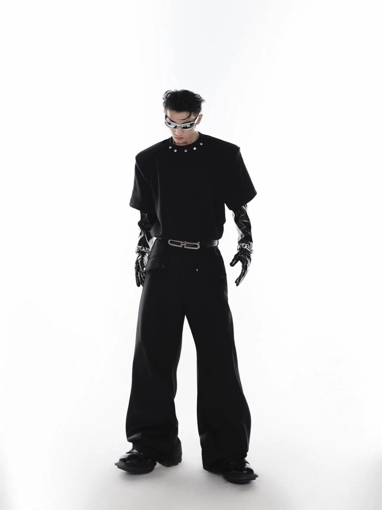 Metal Button Shoulder Pad T-shirt