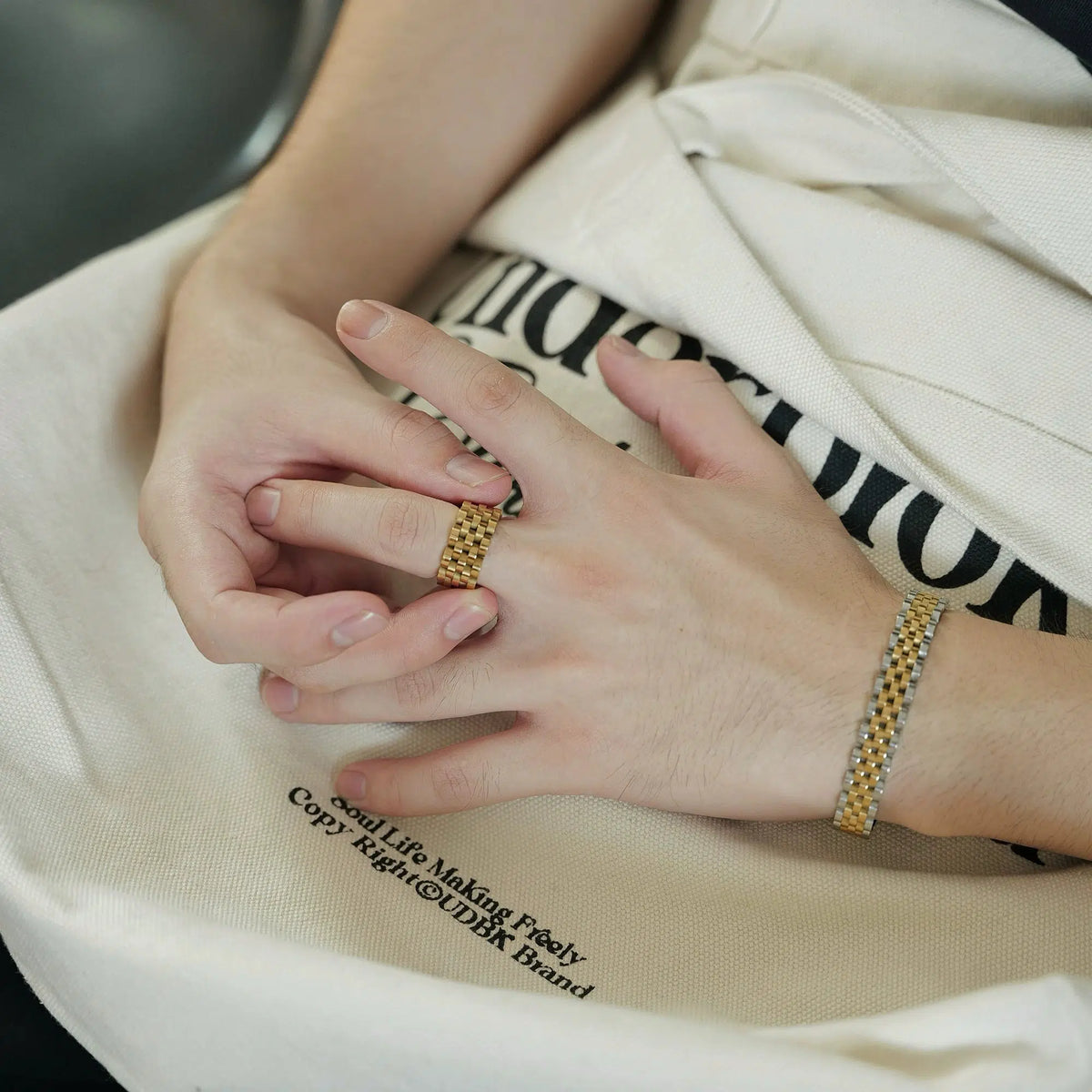 Modern Link Design Ring