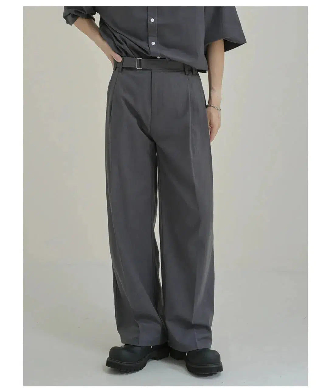 Modern Relaxed Fit Two-Piece Suit