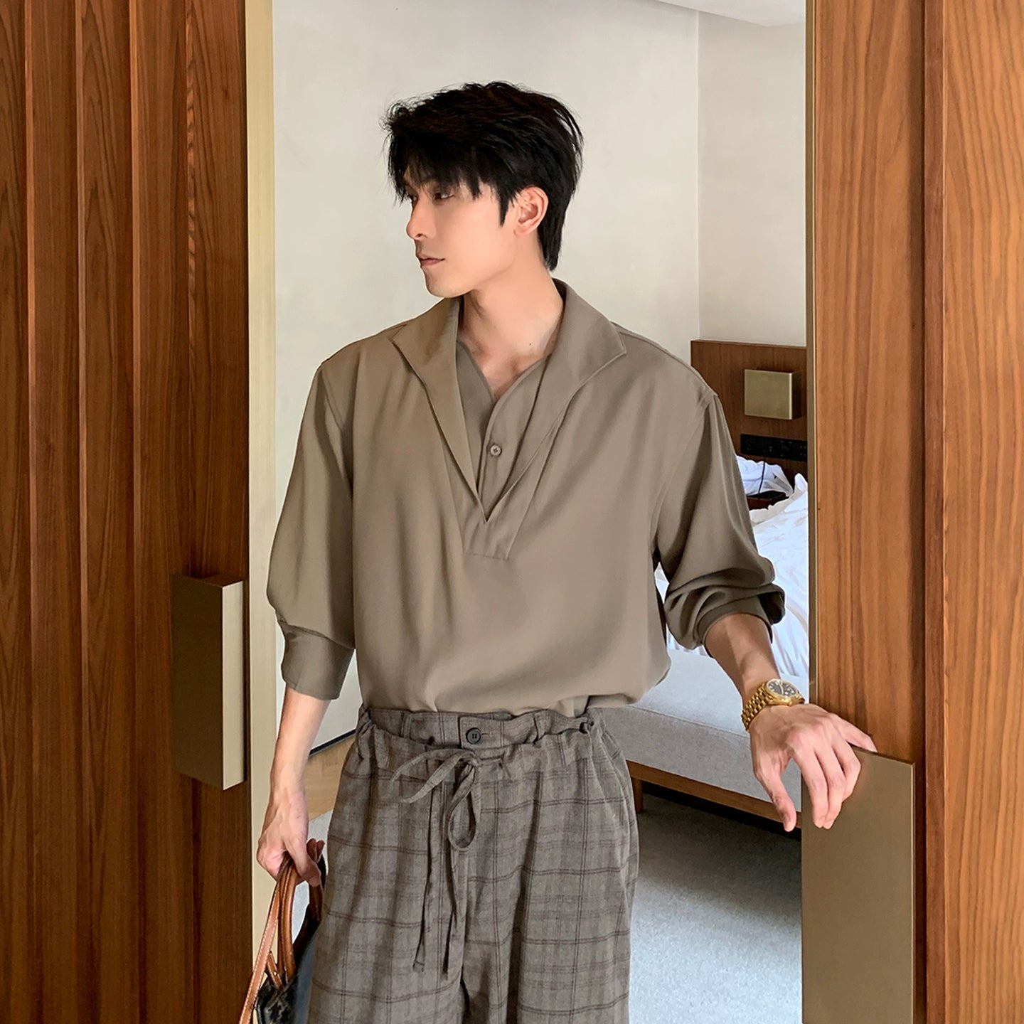 Half-Open Long Sleeve Casual Shirt