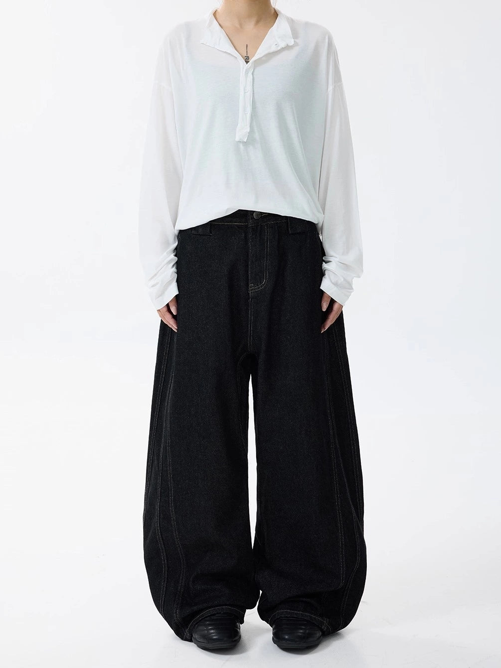Weite, locker sitzende Jeanshose 