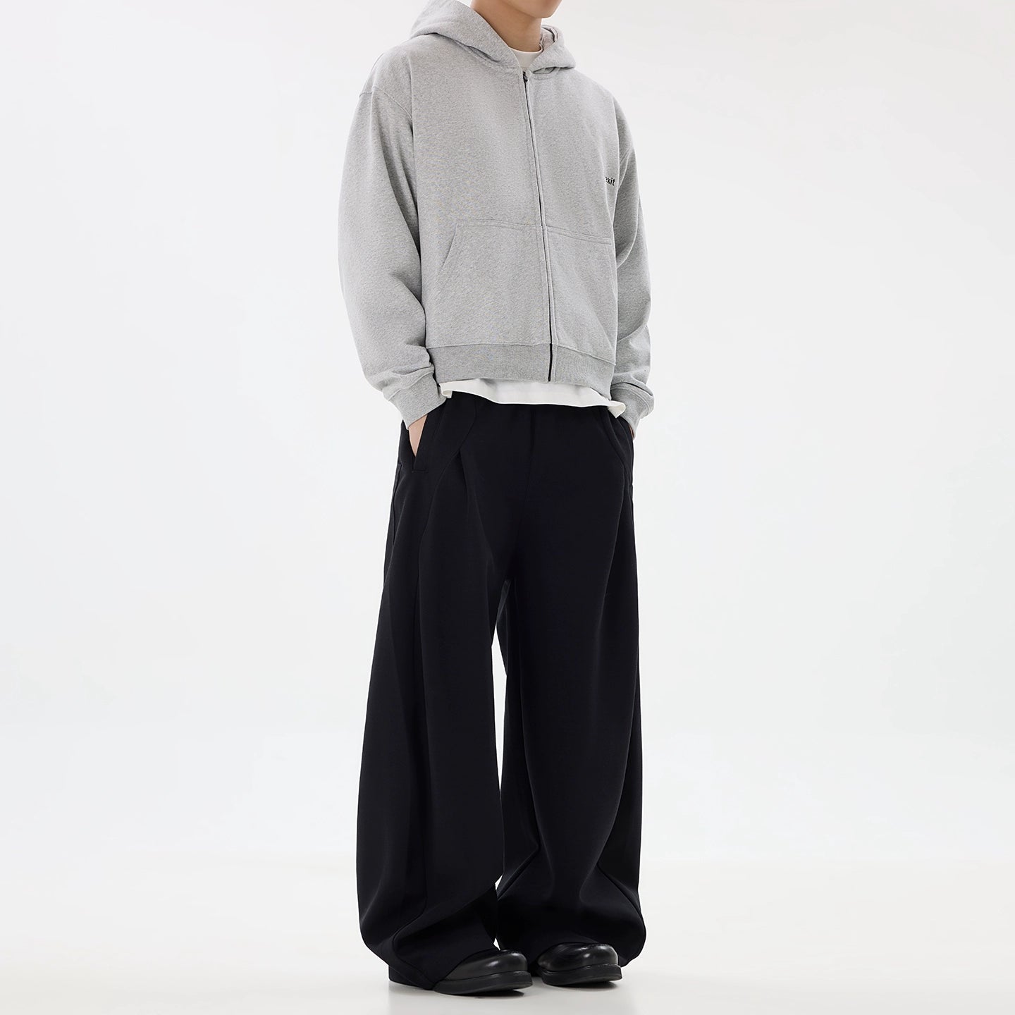 بنطلون رياضي واسع بخصر مجعد 