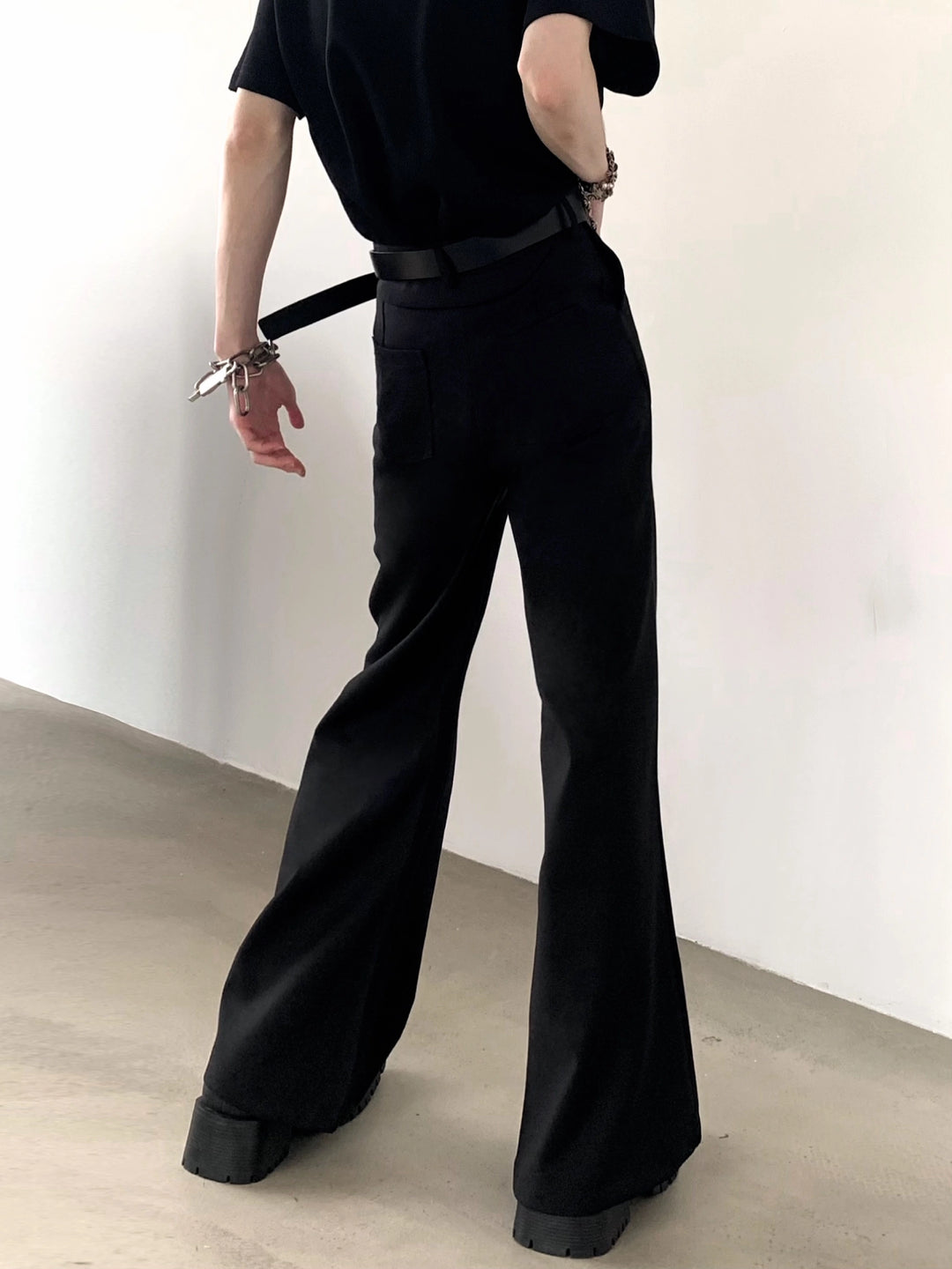 Pantaloni deconstructed multi-uso a gamba dritta svasata 