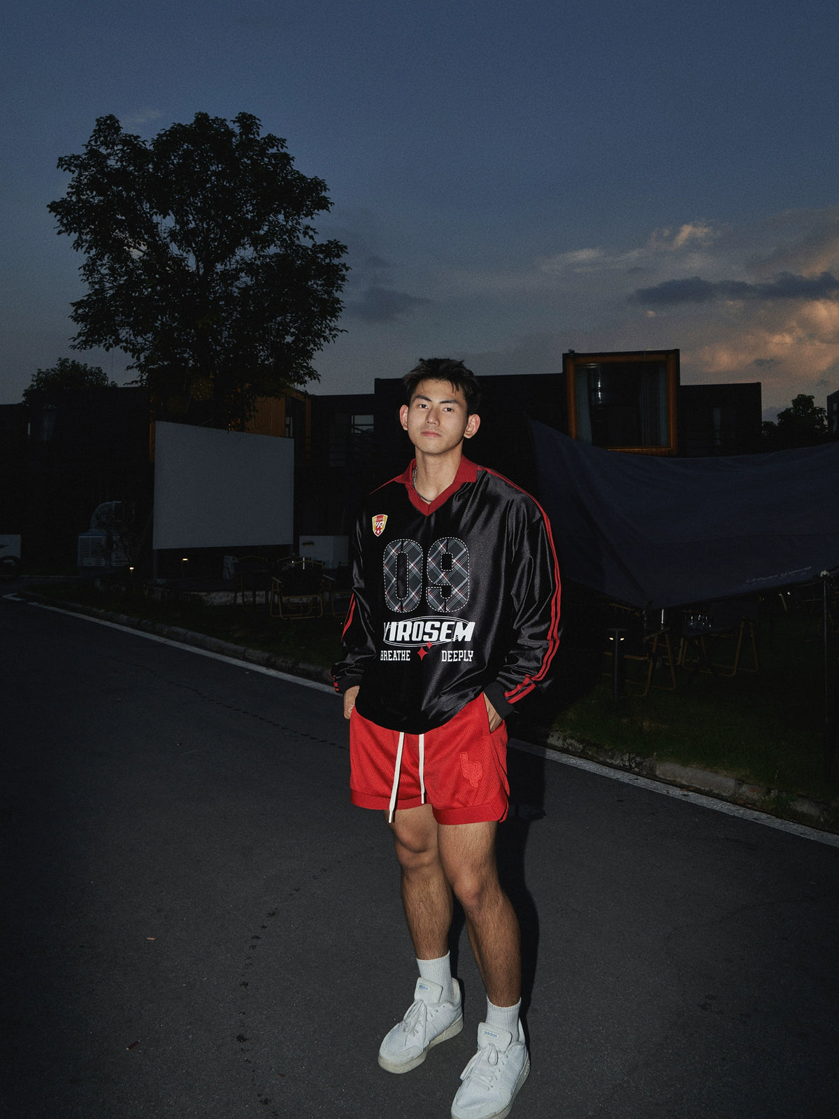 O1CN01AvaF6V1EHoUG7L2r8