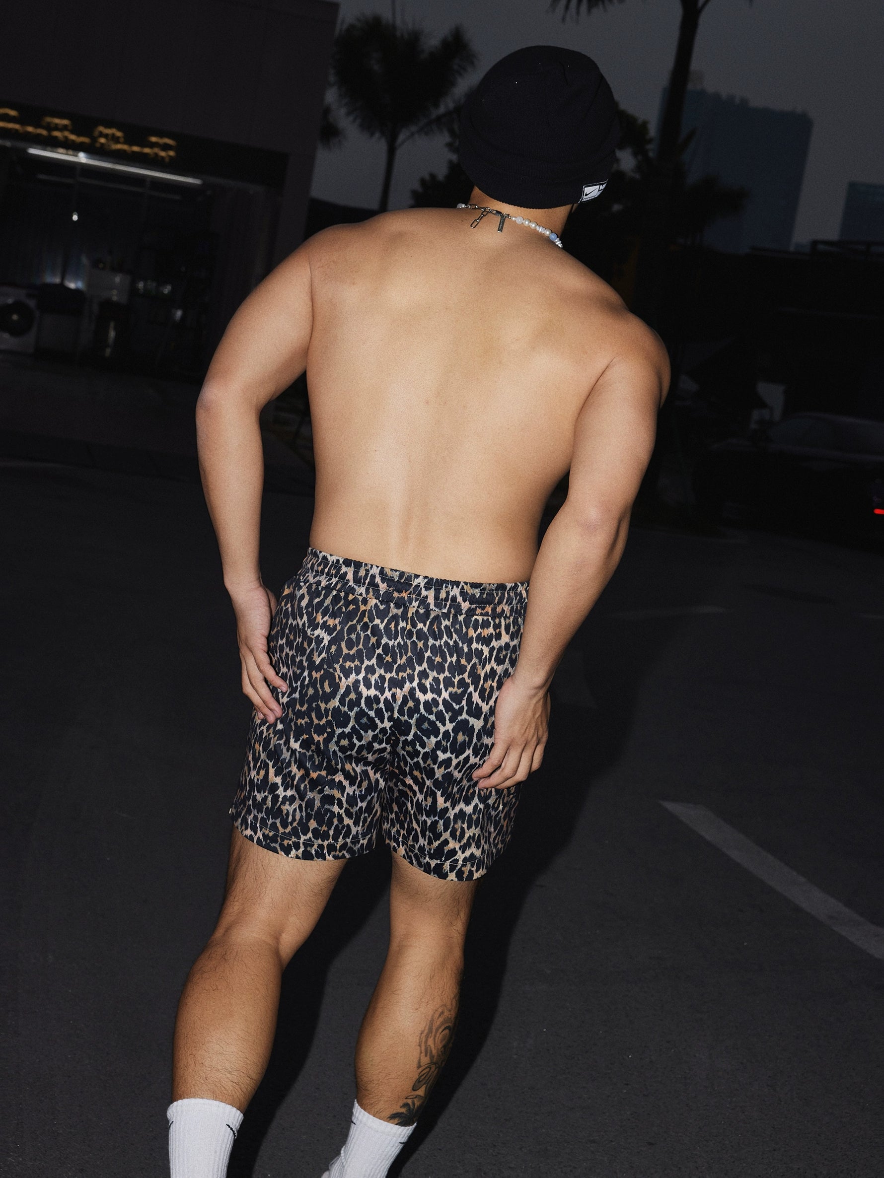 O1CN01B8Zku71EHoYVn4Ia6