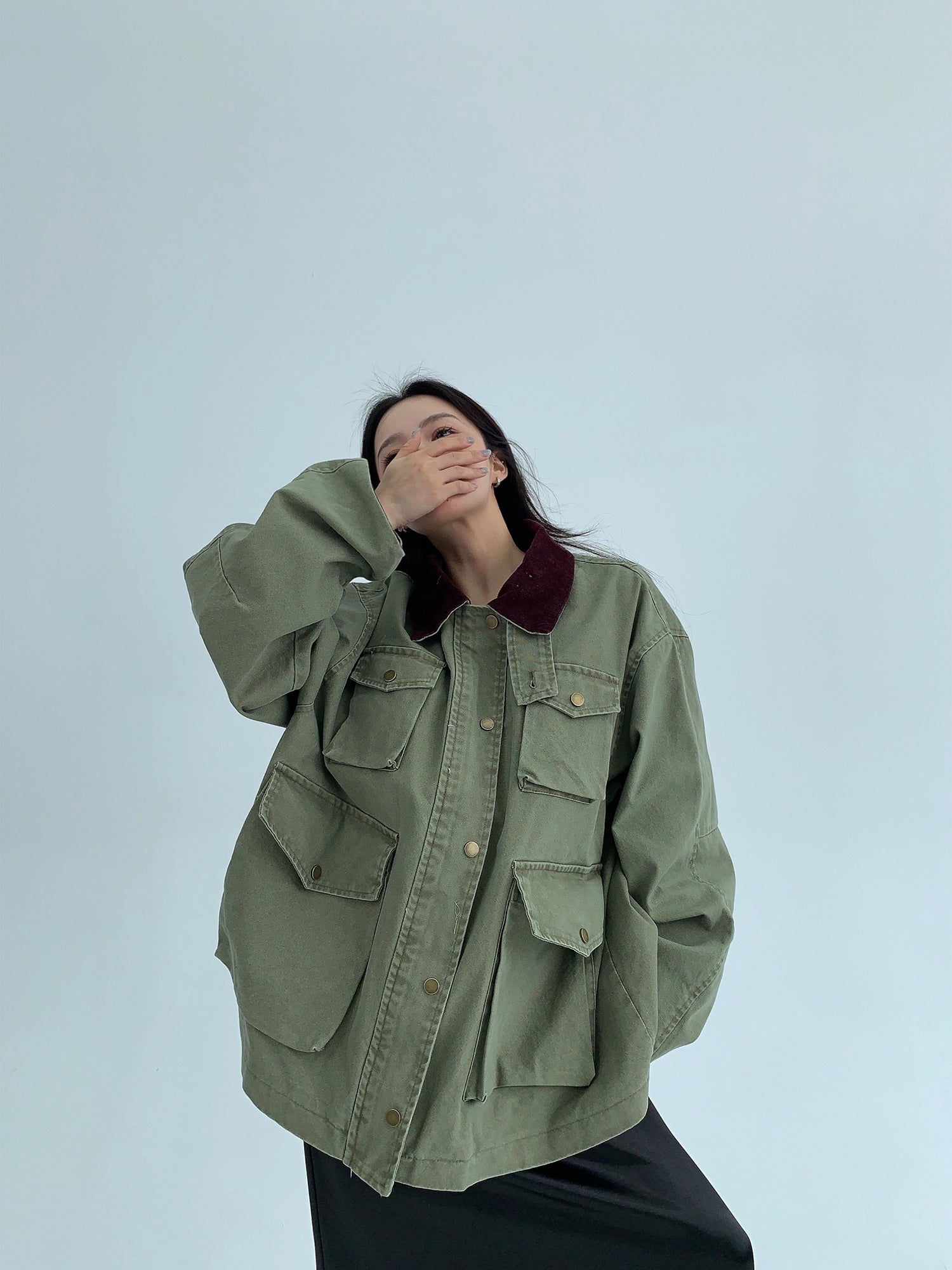 سترة عمل كبيرة الحجم بتصميم غير رسمي 